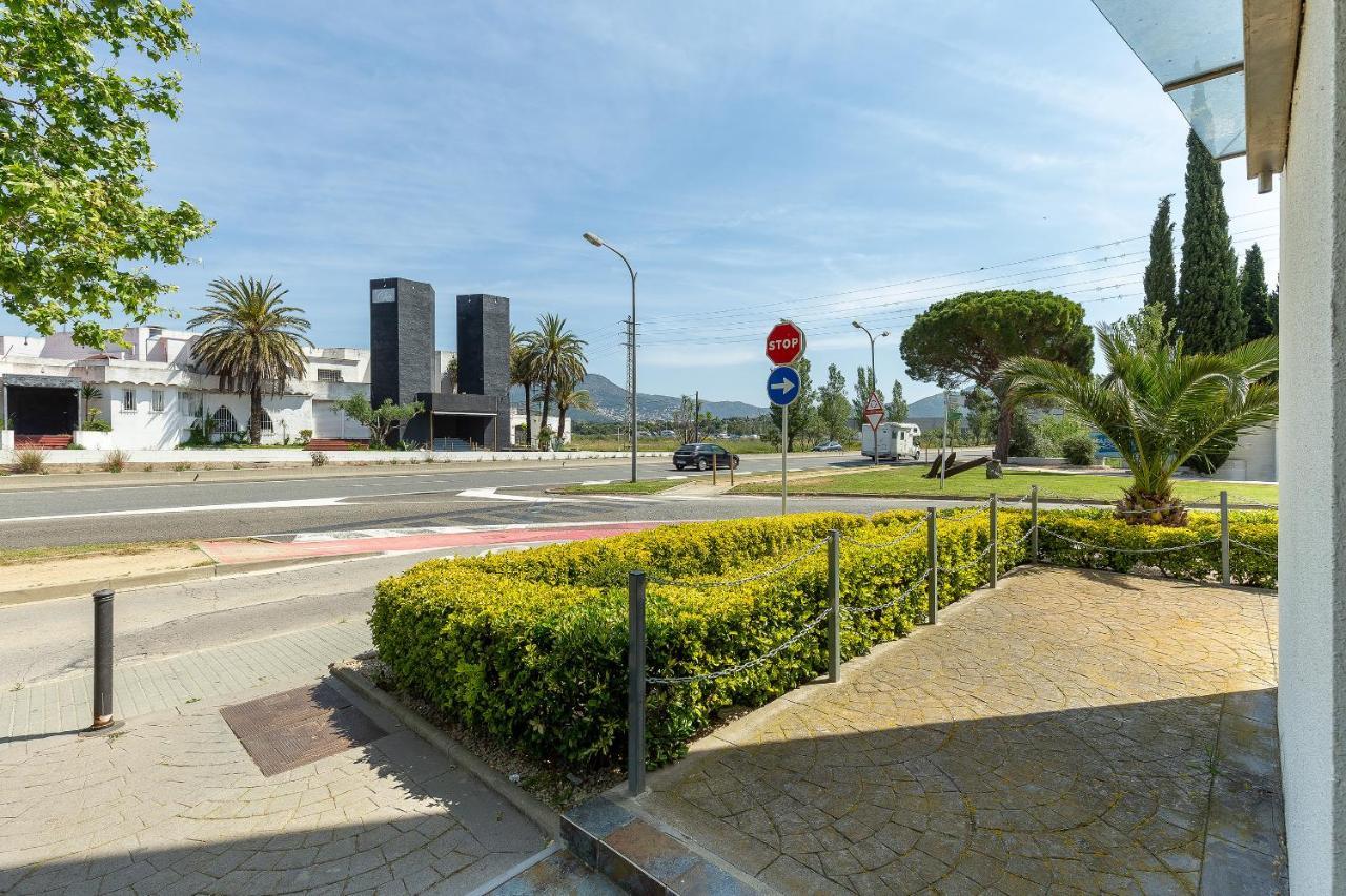 V017 - Porto Marina Lejlighed Roses Eksteriør billede